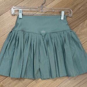 ALO Yoga Mint Pleated Mini Skirt